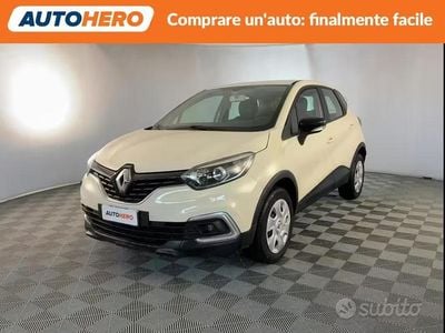 Usata Renault Captur Life 90 CV (66 kW) 2018 Beige SUV