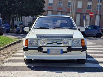 Usata Ford Escort RS 116 CV (85 kW) 1984 Bianco Berlina
