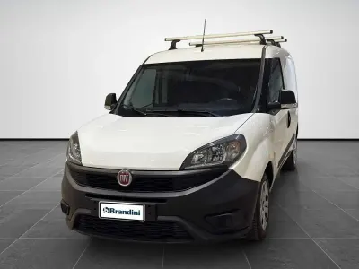 Usata Fiat Doblò Easy 105 CV (77 kW) 2022 Bianco Monovolume