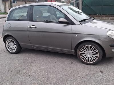 Usata Lancia Ypsilon 2006 Utilitaria