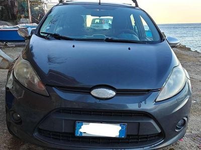 Usata Ford Fiesta 82 CV (60 kW) 2009 Grigio Utilitaria