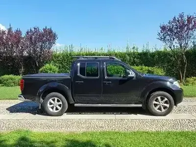 Usata Nissan Navara 190 CV (139 kW) 2011 Nero Pick-up