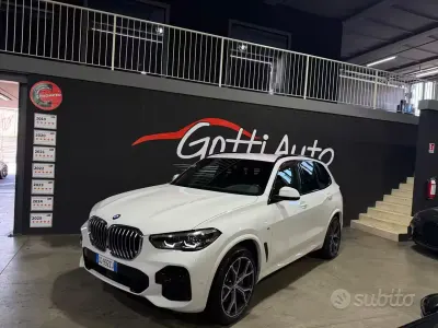 Usata BMW X5 M Performance 231 CV (169 kW) 2021 Bianco SUV
