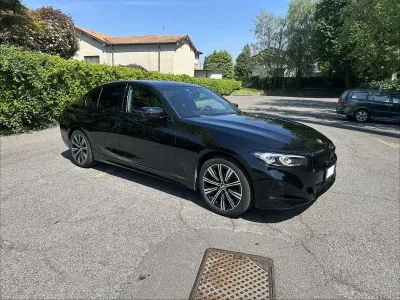 Usado BMW 318 Luxury Line 156 CV (114 kW) 2023 Berlina