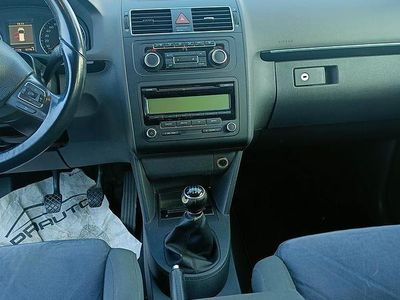 Grigio Usata 2011 VW Touran Monovolume | 7000 € (Buon prezzo)