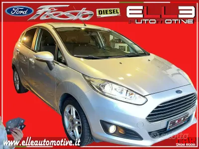 Usata Ford Fiesta Titanium 75 CV (55 kW) 2014 Grigio Utilitaria