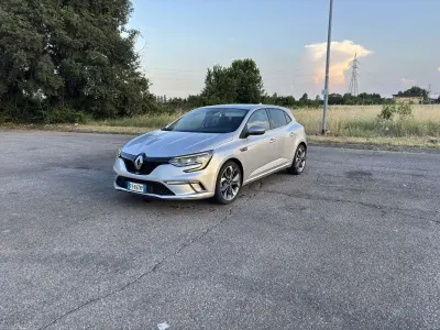 Usata Renault Mégane GT Line GT-Line 131 CV (96 kW) 2016 Grigio Berlina