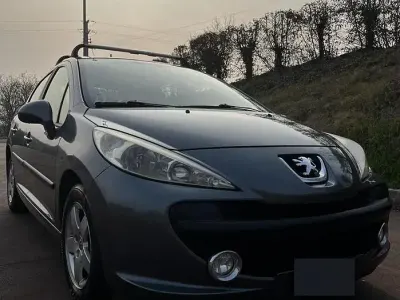 Usata Peugeot 207 68 CV (50 kW) 2009 Grigio Berlina