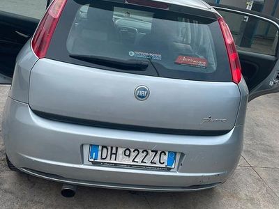 Usata Fiat Punto 90 CV (66 kW) 2003 Grigio Utilitaria