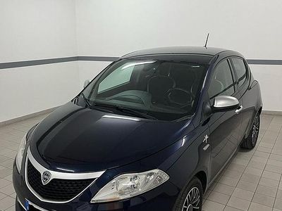 Usata Lancia Ypsilon 95 CV (69 kW) 2017 Blu Utilitaria