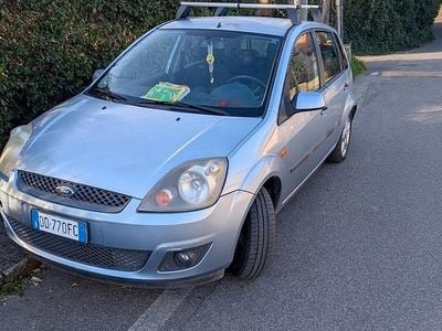 Usata Ford Fiesta 68 CV (50 kW) 2004 Utilitaria