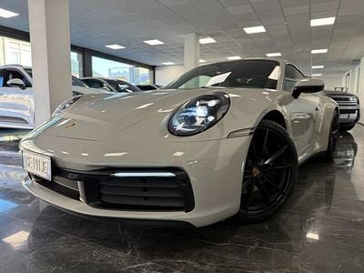 Porsche 911 Carrera 4
