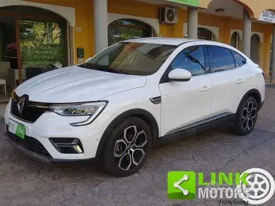 Usata Renault Arkana 94 CV (69 kW) 2022 Bianco SUV