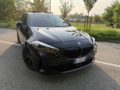 Usado BMW 118 M Sport 150 CV (110 kW) 2022 Negro Utilitario