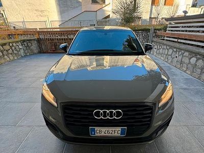 Usata Audi Q2 Ambiente 150 CV (110 kW) 2019 Grigio SUV