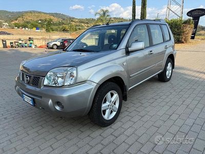 Usata Nissan X-Trail 135 CV (99 kW) 2004 Grigio SUV