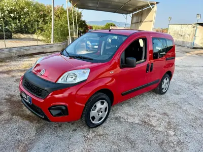 Usata Fiat Qubo Trekking 70 CV (51 kW) 2017 Rosso Monovolume
