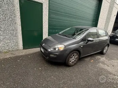 Usata Fiat Punto Evo 69 CV (50 kW) 2012 Grigio Utilitaria