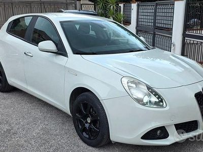 Usata Alfa Romeo Giulietta Distinctive 120 CV (88 kW) 2015 Bianco Berlina