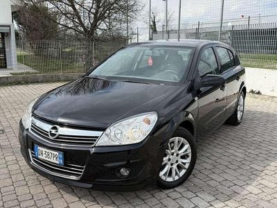 Usata Opel Astra 110 CV (80 kW) 2009 Berlina