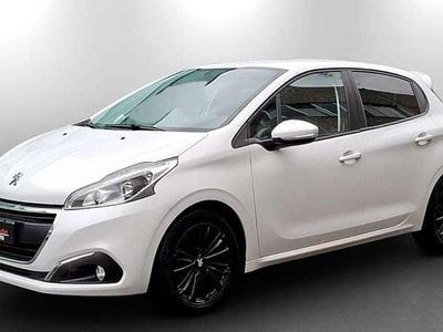 Begagnad Peugeot 208 Active 83 HK (61 kW) 2019 Vit Halvkombi