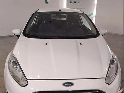 Usata Ford Fiesta 92 CV (67 kW) 2016 Bianco Berlina