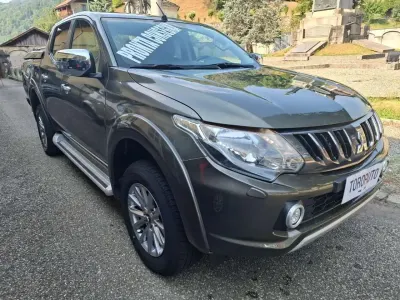 Usata Mitsubishi L200 Intense 154 CV (113 kW) 2017 Verde Pick-up