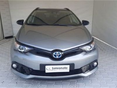 usata Toyota Auris Station Wagon 1.8 Hybrid Black Edition usato