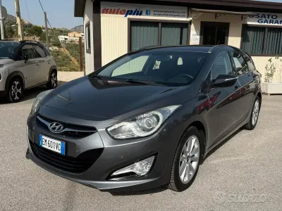 Usata Hyundai i40 Comfort 136 CV (100 kW) 2012 Grigio Station wagon