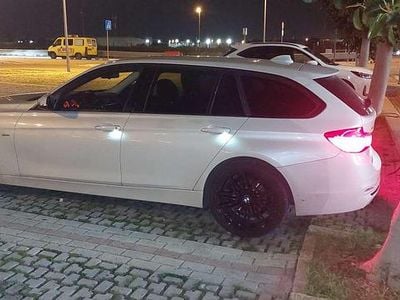 Usata BMW 320 Sport Line 190 CV (139 kW) 2016 Argento Station wagon