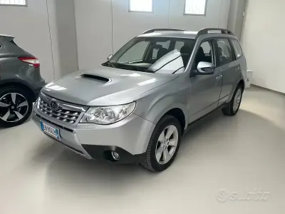 Usata Subaru Forester Trend 147 CV (108 kW) 2012 Grigio SUV