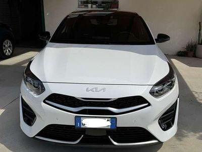 Usado Kia ProCeed GT-Line 160 CV (117 kW) 2021 Blanco Familiar