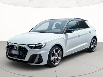 Usata Audi A1 Sportback S-Line 110 CV (80 kW) 2023 2y bianco ghiacciaio metallizz Utilitaria