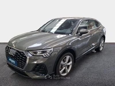 Begagnad Audi Q3 Business Plus 150 HK (110 kW) 2022 Grå SUV
