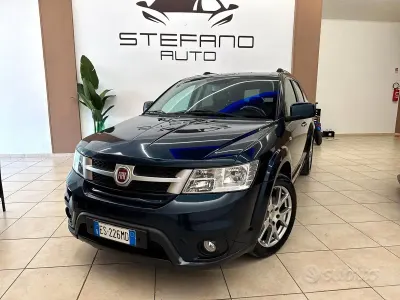 Usata Fiat Freemont Lounge 170 CV (125 kW) 2013 Blu SUV