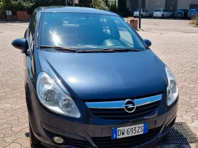 Usata Opel Corsa 80 CV (58 kW) 2009 Bluazzurro Utilitaria