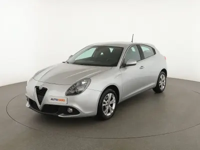 Usata Alfa Romeo Giulietta Super 120 CV (88 kW) 2017 Argento Utilitaria