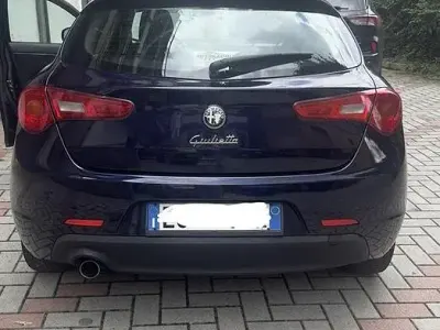 Usata Alfa Romeo Giulietta 105 CV (77 kW) 2011 Blu Utilitaria