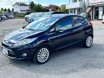 Usata Ford Fiesta Titanium 68 CV (50 kW) 2009 Nero Utilitaria