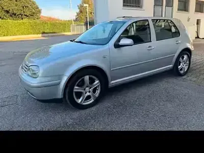 Usata VW Golf IV 101 CV (74 kW) 2001 Grigio Berlina