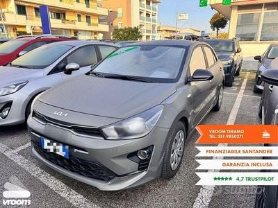 Usata Kia Rio Style 82 CV (60 kW) 2023 Grigio Berlina