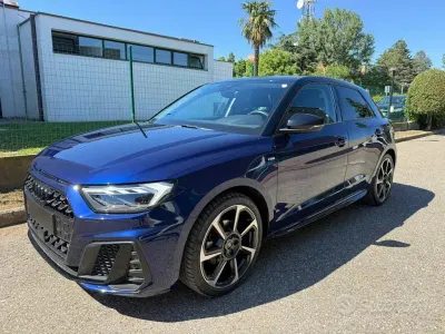 Käytetty Audi A1 S-Line 116 HP (85 kW) 2025 Sininen Katumaasturi
