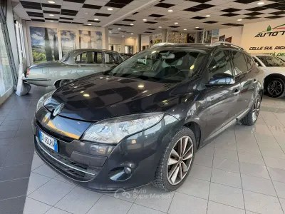 Begagnad Renault Mégane III 131 HK (96 kW) 2009 Grå Kombi
