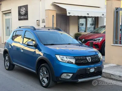 Usata Dacia Sandero Stepway 90 CV (66 kW) 2019 Azzurro Berlina