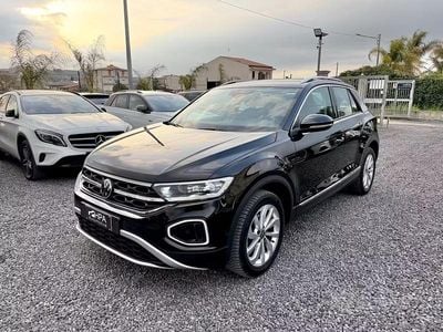 Usata VW T-Roc Style 110 CV (80 kW) 2023 Nero SUV