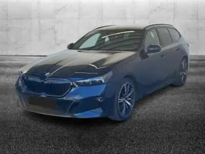 Usata BMW 540 M Sport 286 CV (210 kW) 2025 Blu/azzurro Station wagon
