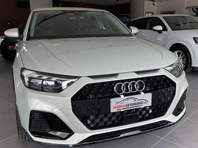 Nuova Audi A1 116 CV (85 kW) 2025 Oro SUV