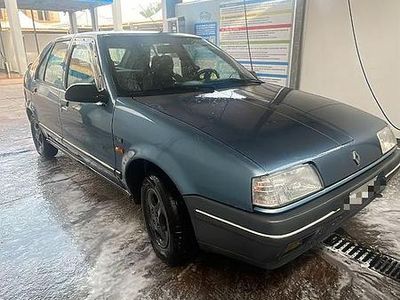 Usado Renault 19 77 CV (56 kW) 1989 Coupe
