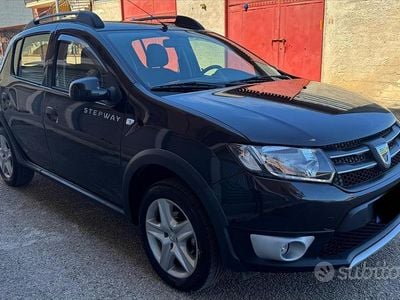 Usata Dacia Sandero Prestige 90 CV (66 kW) 2015 Grigio Berlina