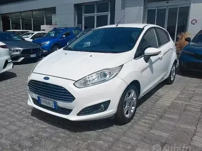 Usata Ford Fiesta Business Edition 75 CV (55 kW) 2017 Bianco Utilitaria